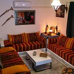 Holiday home Charmante Maison Au Calme *